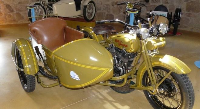 De 1200 cc HD in het museum, met zijspan